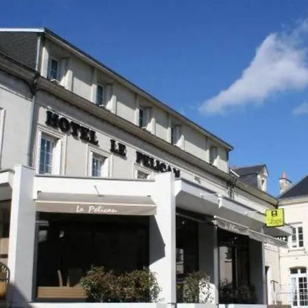 Logis Hotel Le Pelican Vernantes Exterior foto