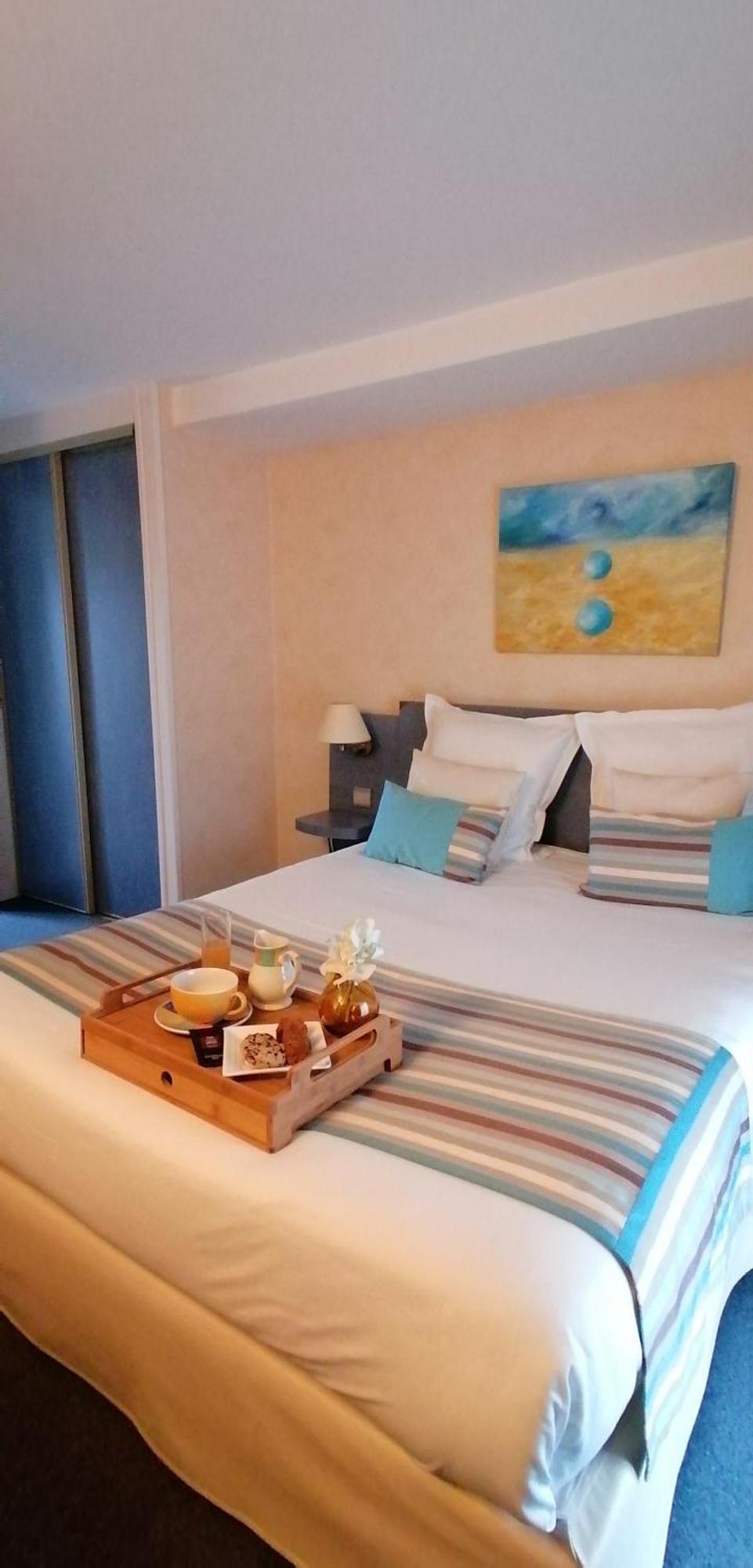 Logis Hotel Le Pelican Vernantes Exterior foto