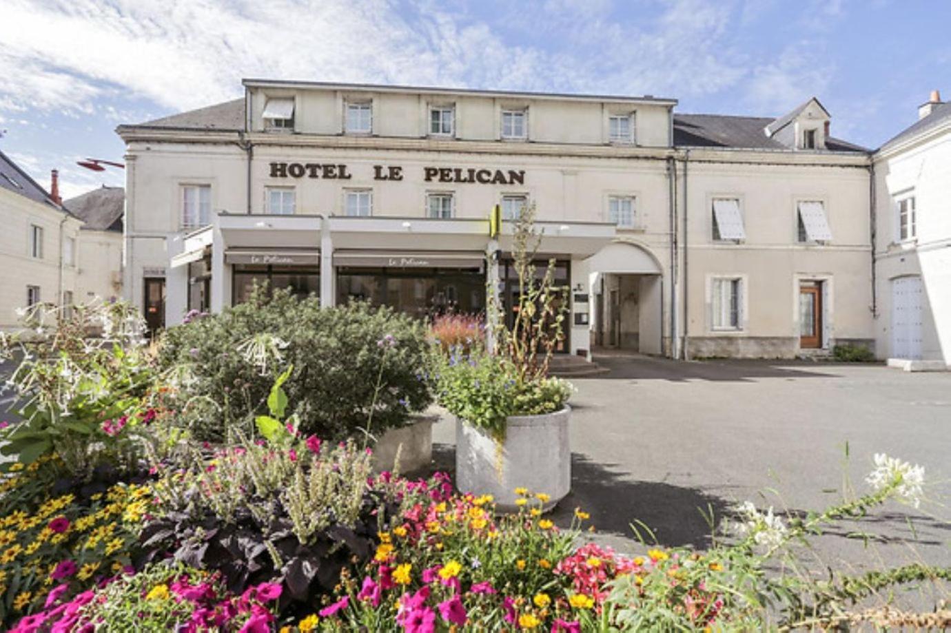 Logis Hotel Le Pelican Vernantes Exterior foto